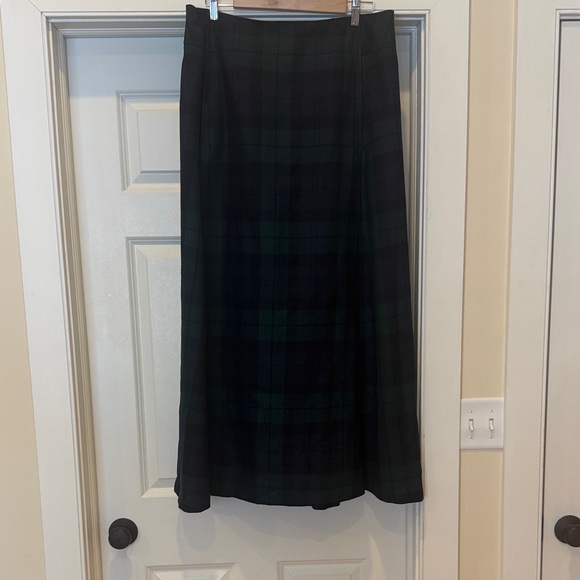 Pendleton Dresses & Skirts - Pendleton size 14 Classic Black-watch Maxi Skirt